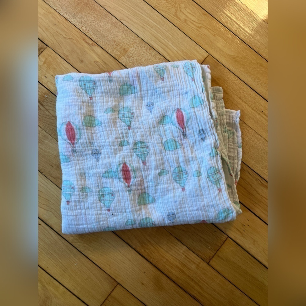Aden & Anais hot air‎ balloon muslin blanket